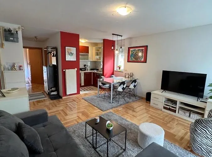 Apartman West - Private Parking Place